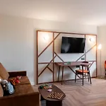 Mercure Centre Champ De Mars מלון