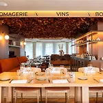 Hotel Mercure Centre Champ De Mars 4*
