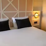 מלון Mercure Centre Champ De Mars