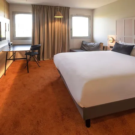 Mercure Centre Champ De Mars רואן