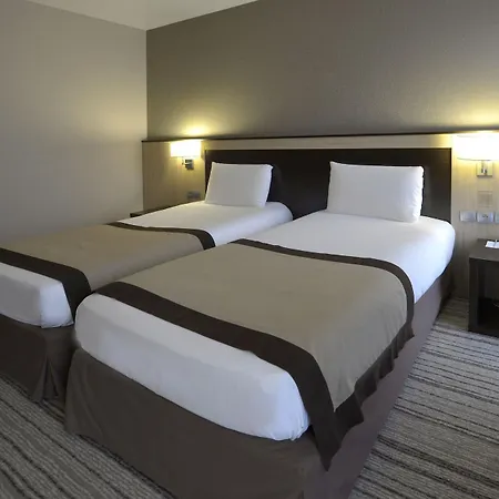 מלון Mercure Centre Champ De Mars 4*