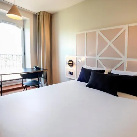 מלון Mercure Centre Champ De Mars רואן