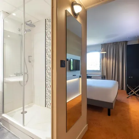 Mercure Centre Champ De Mars 4* רואן