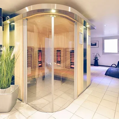 Mercure Centre Champ De Mars מלון