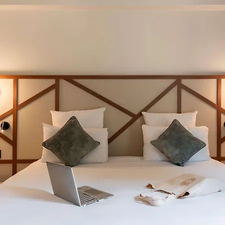 מלון Mercure Centre Champ De Mars
