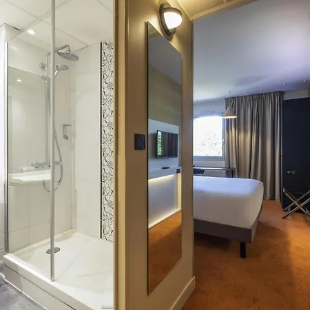 Mercure Centre Champ De Mars فندق 4*