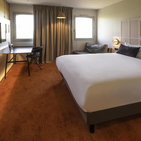Mercure Centre Champ De Mars 4* روان