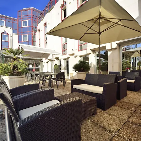 Mercure Centre Champ De Mars 4*