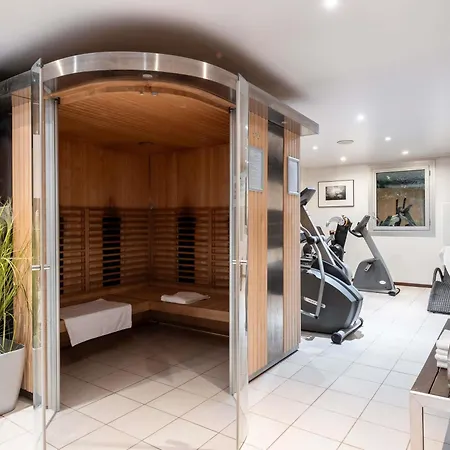 Mercure Centre Champ De Mars Hotel 4*