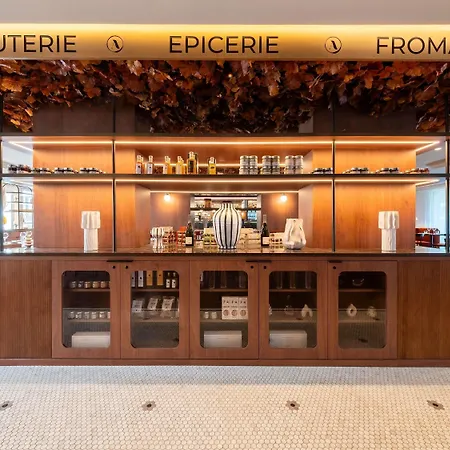 Hotel Mercure Centre Champ De Mars 4*