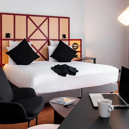 Mercure Centre Champ De Mars Hotel