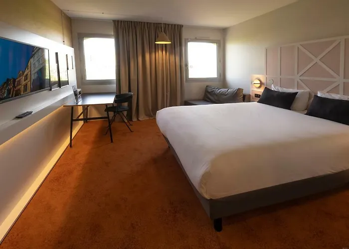 Mercure Centre Champ De Mars 4* 鲁昂